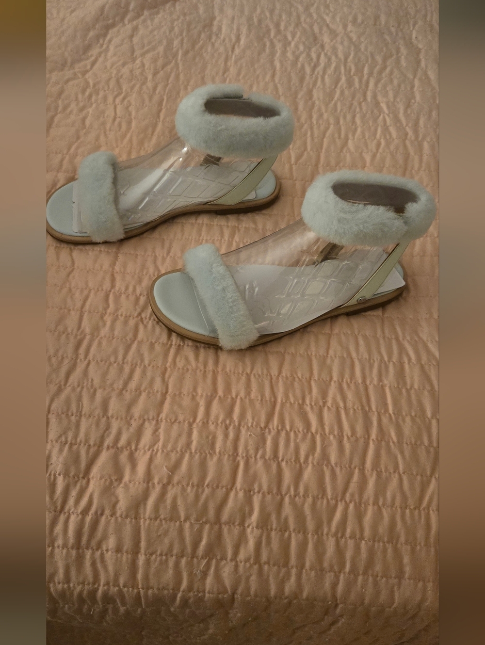 NEW IN BOX! RARE! UGG FLUFF SPRINGS SANDALS IN AGAVE GLOW (MINT GREEN) US SIZE 7 - Picture 2 of 5